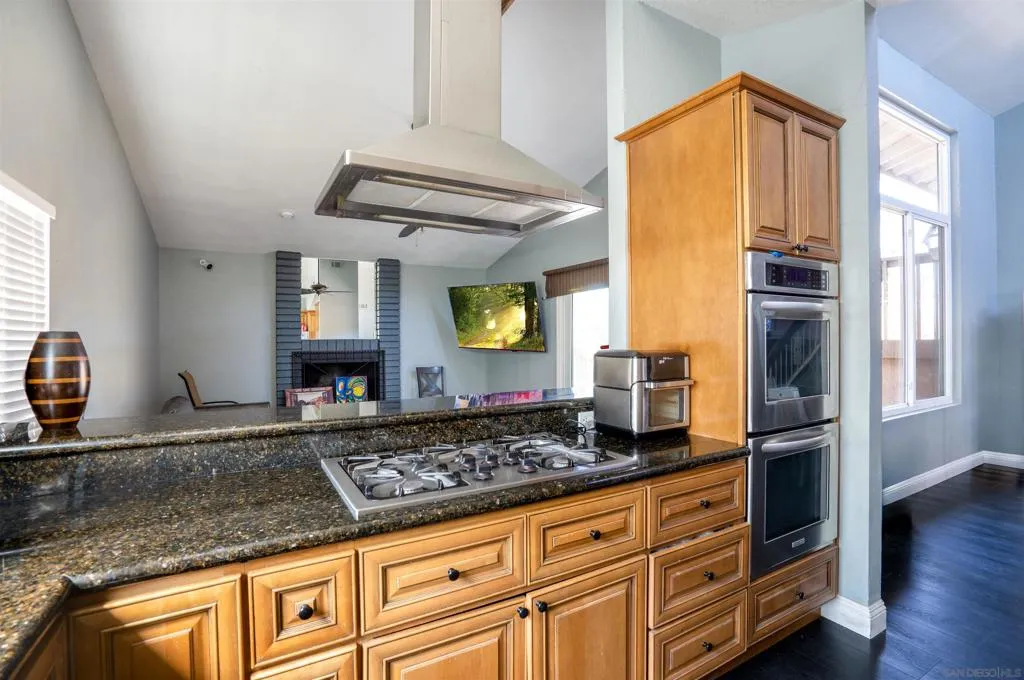 1116 Circle Dr, Escondido, California 92025 home-pic-7